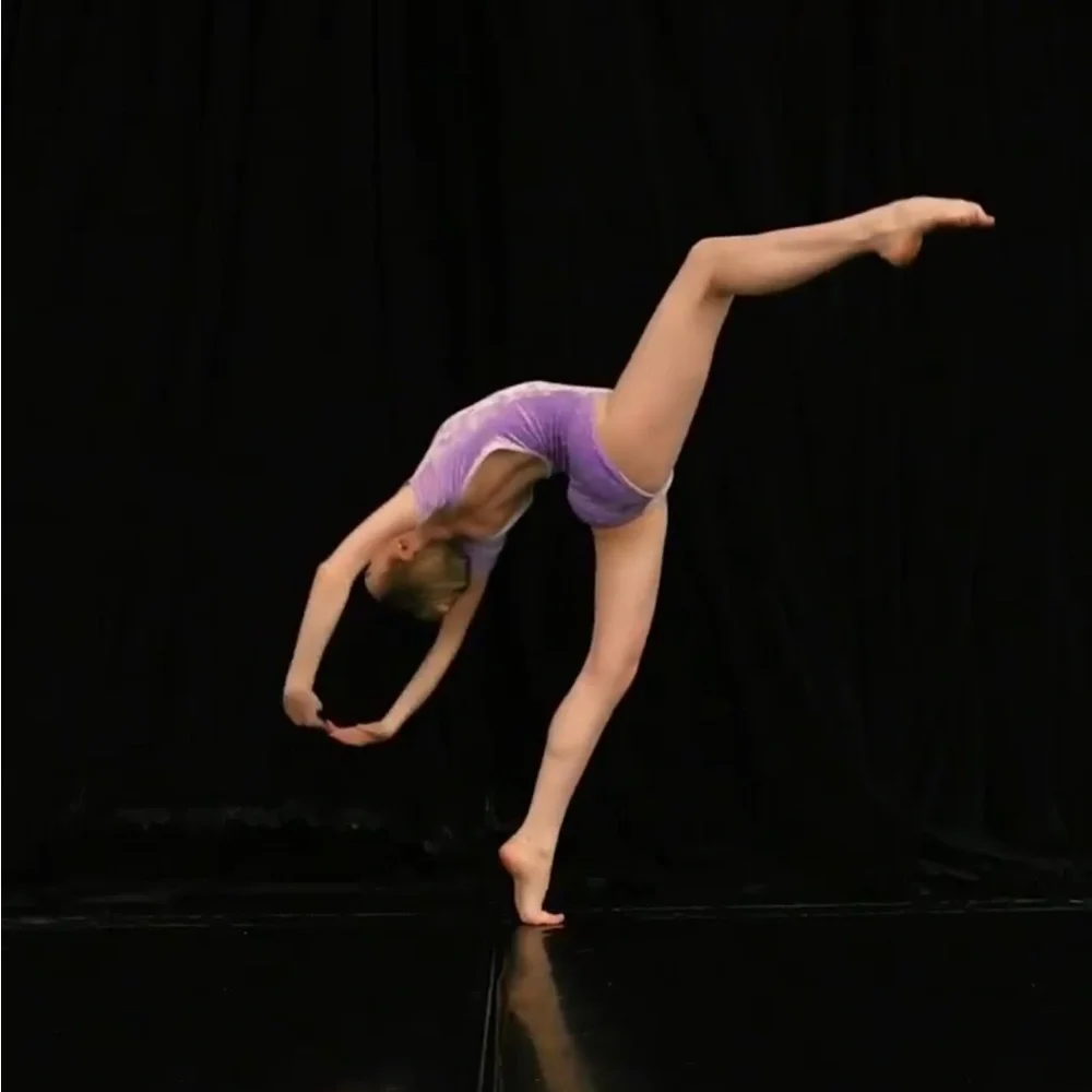 Royal Couture XO Ballet Velvet Leo | Backlesss Lavender